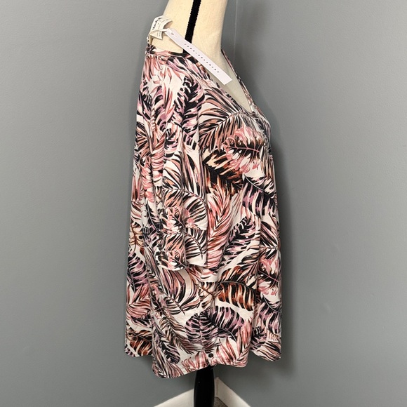 NWT Jane & Delancey Women's Tropical Print V-Neck Top Sz 1X - Picture 3 of 7